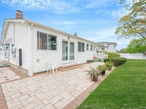 21 Francisco Avenue, Central Islip NY 11722