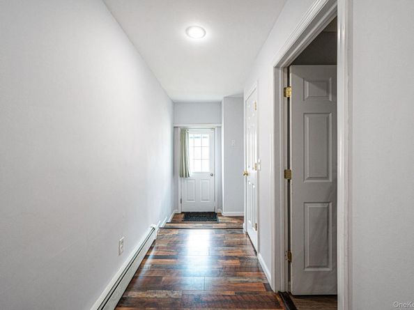 21 Francisco Avenue, Central Islip NY 11722