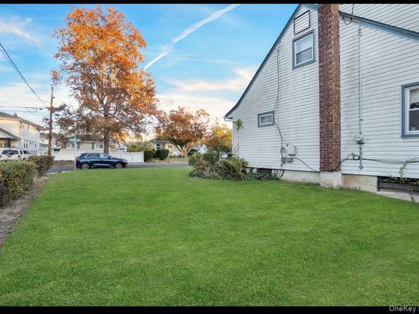 1024 Mahopac, West Hempstead NY 11552