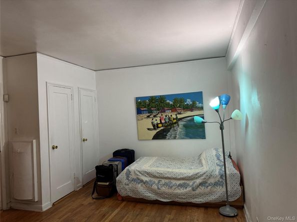 141-17 78 Rd 1O, Kew Garden Hills NY 11367