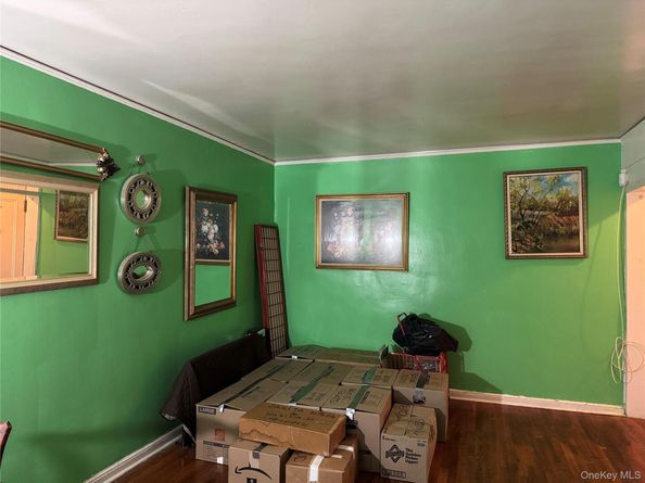 141-17 78 Rd 1O, Kew Garden Hills NY 11367