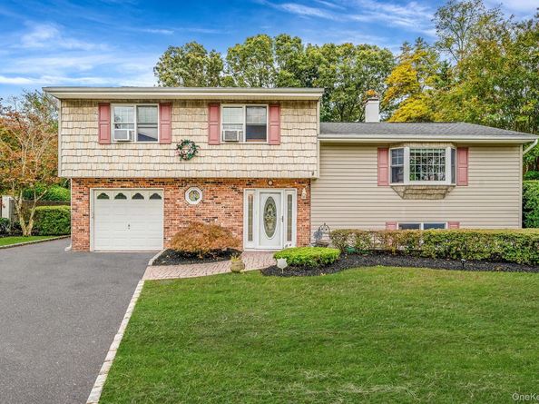 4 Court Street, Selden NY 11784