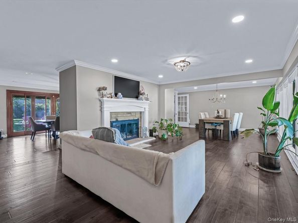 28 S Pinelake Drive, Patchogue NY 11772