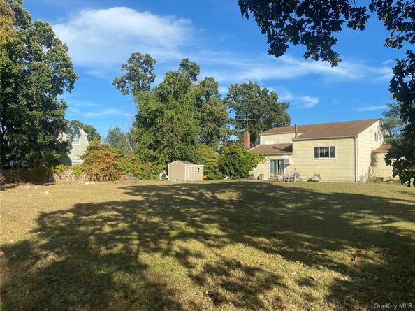 31 Melody Lane, Amityville NY 11701