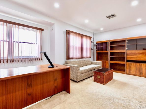 280 Franklin Avenue 11, Franklin Square NY 11010