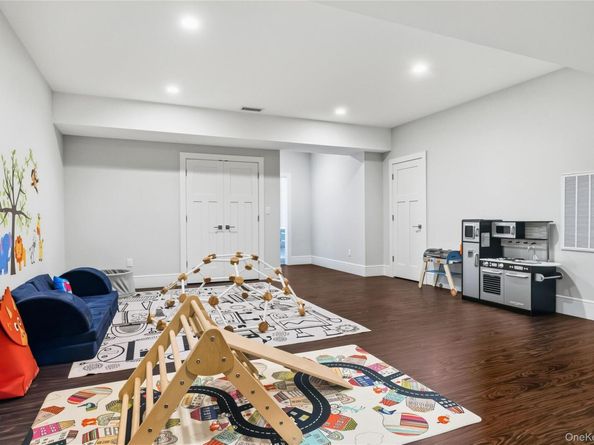 20 Claremont Road, Scarsdale NY 10583