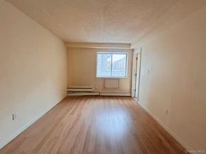 137-11 32nd Avenue 2N, Flushing NY 11354