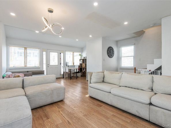 34 Avondale Street, Valley Stream NY 11581