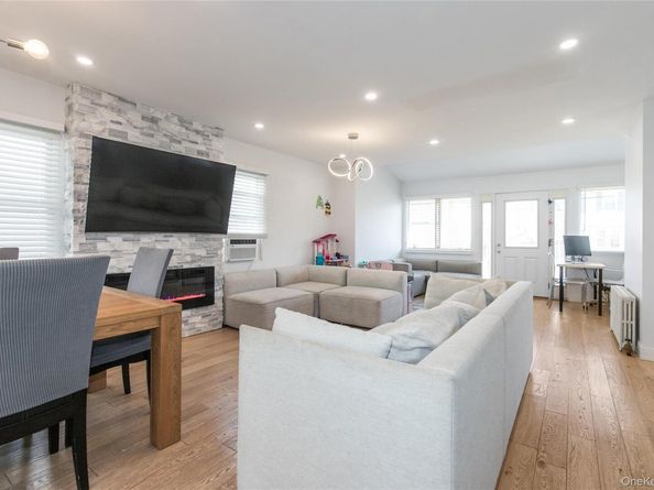 34 Avondale Street, Valley Stream NY 11581