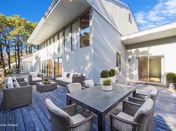 290 Montauk Highway, Southampton NY 11968