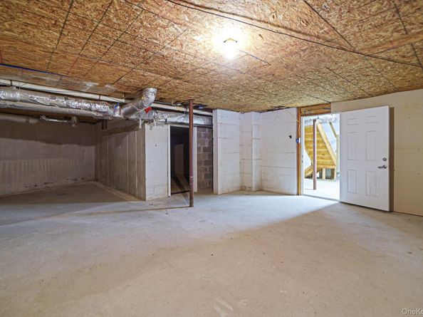 290 Montauk Highway, Southampton NY 11968