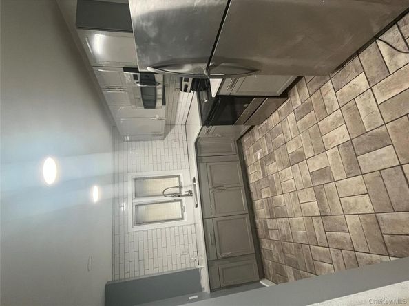 637 Veterans Highway, Smithtown NY 11787