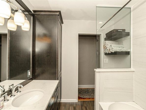 105 7th Street, Hicksville NY 11801