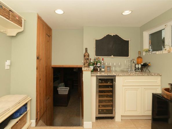 105 7th Street, Hicksville NY 11801