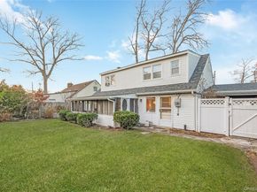 4 Florida Avenue, Copiague NY 11726