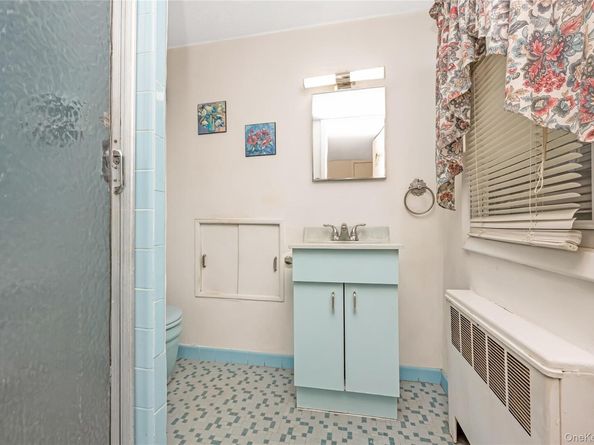 4 Florida Avenue, Copiague NY 11726