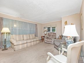 4 Florida Avenue, Copiague NY 11726