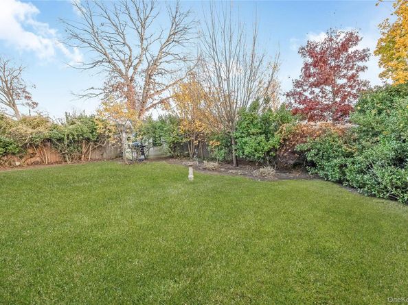 4 Florida Avenue, Copiague NY 11726