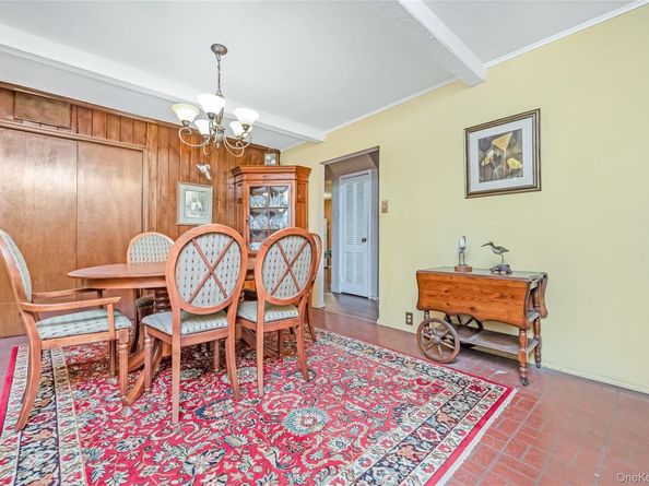 4 Florida Avenue, Copiague NY 11726