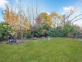 4 Florida Avenue, Copiague NY 11726