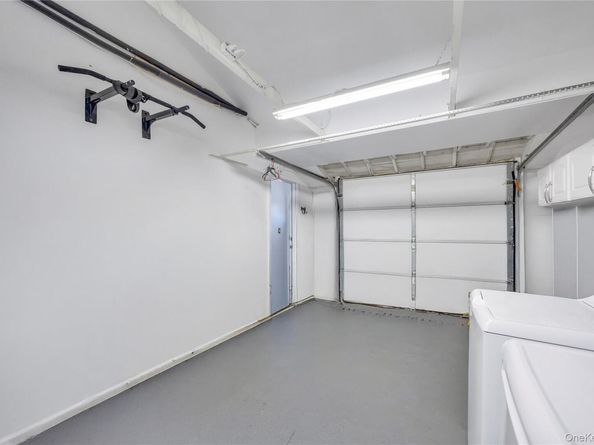 20 Bridge Lane, Hicksville NY 11801