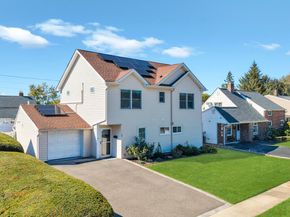 20 Bridge Lane, Hicksville NY 11801