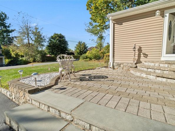 2880 Brookfield Drive, Yorktown Heights NY 10598