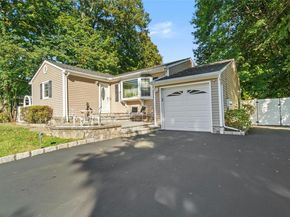 2880 Brookfield Drive, Yorktown Heights NY 10598