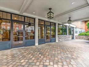 200 Atlantic 321, Lynbrook NY 11563