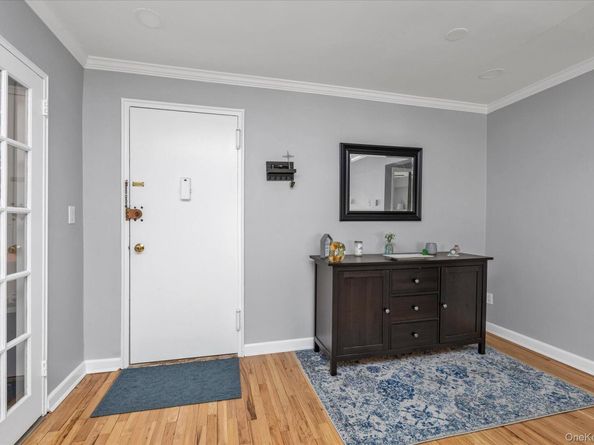 200 Atlantic 321, Lynbrook NY 11563