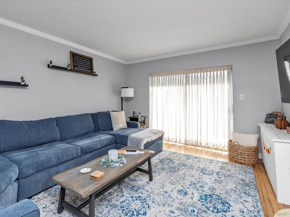 200 Atlantic 321, Lynbrook NY 11563