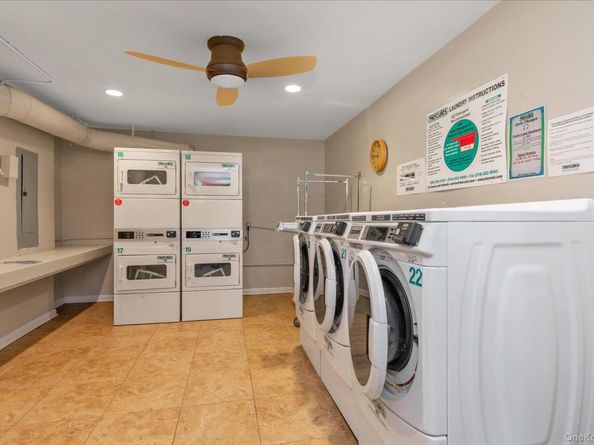 200 Atlantic 321, Lynbrook NY 11563