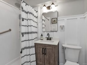 200 Atlantic 321, Lynbrook NY 11563