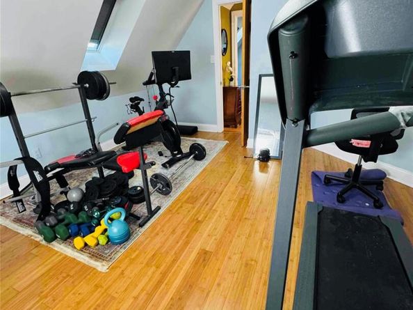 91-14 182nd Street, Hollis NY 11423