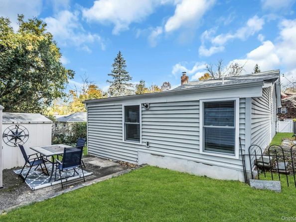 5 Cody Avenue, Glen Head NY 11545