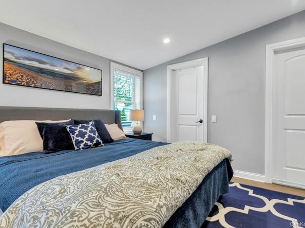 5 Cody Avenue, Glen Head NY 11545