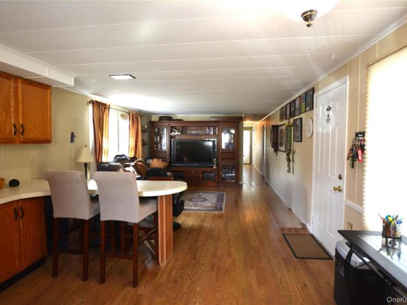 19 Dogwood Lane, Manorville NY 11949