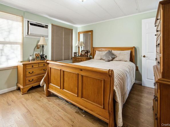 19 Dogwood Lane, Manorville NY 11949