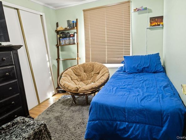 19 Dogwood Lane, Manorville NY 11949