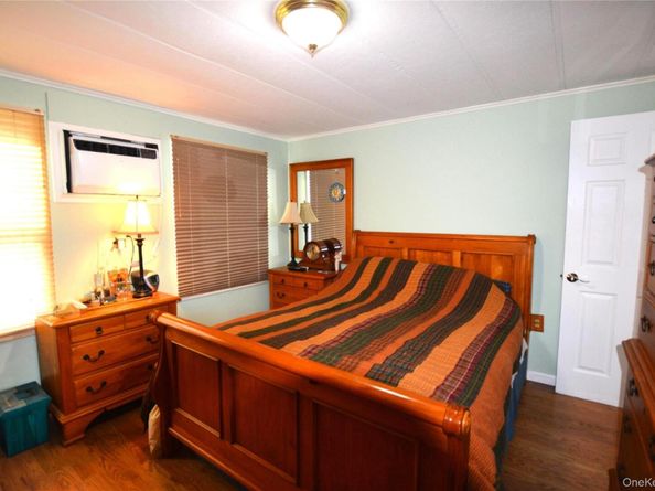 19 Dogwood Lane, Manorville NY 11949