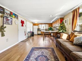 19 Dogwood Lane, Manorville NY 11949