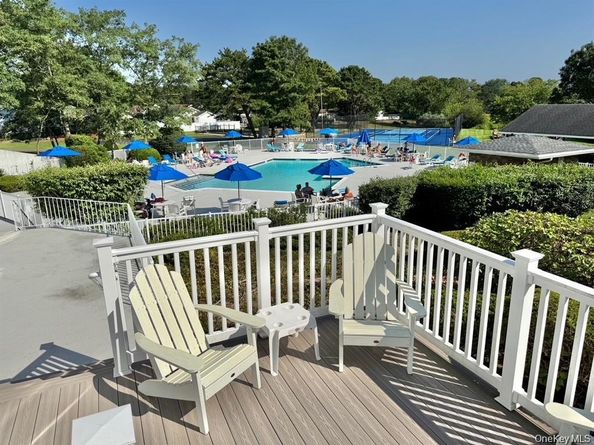 19 Dogwood Lane, Manorville NY 11949