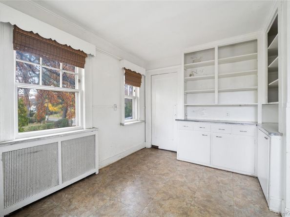 1 Glenwood Avenue, New Rochelle NY 10801