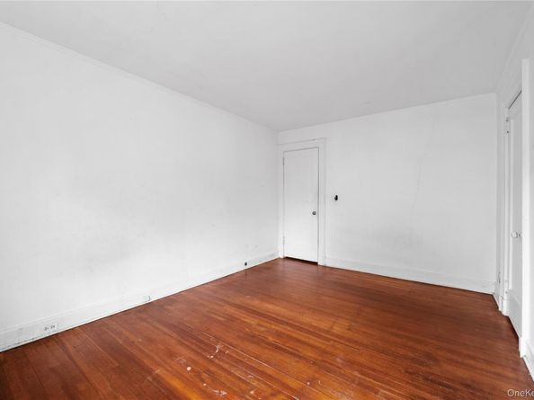 1 Glenwood Avenue, New Rochelle NY 10801