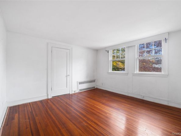 1 Glenwood Avenue, New Rochelle NY 10801