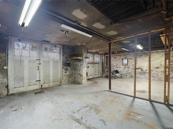 1 Glenwood Avenue, New Rochelle NY 10801