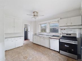 1 Glenwood Avenue, New Rochelle NY 10801