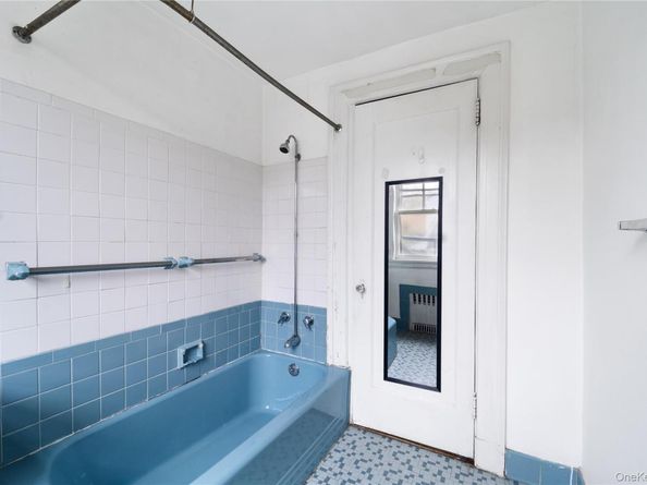 1 Glenwood Avenue, New Rochelle NY 10801