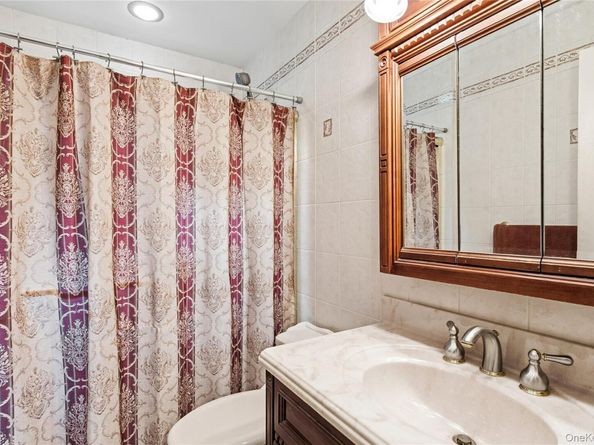 42 Fig Street, Central Islip NY 11722