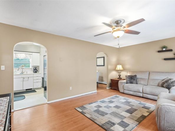 42 Fig Street, Central Islip NY 11722